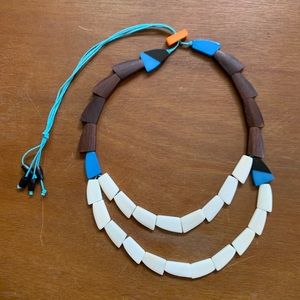 Beautiful vintage Noonday necklace